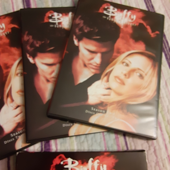 Buffy the Vampire Slayer season 2 box set - Picture 5 of 11